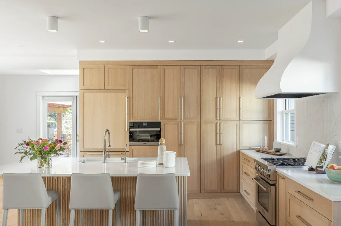 How to Master the Wood-on-Wood Kitchen (Without It Feeling Heavy or Dated)